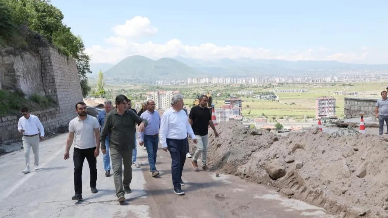 Kayseri Melikgazi’den çöken istinat duvarına acil müdahale