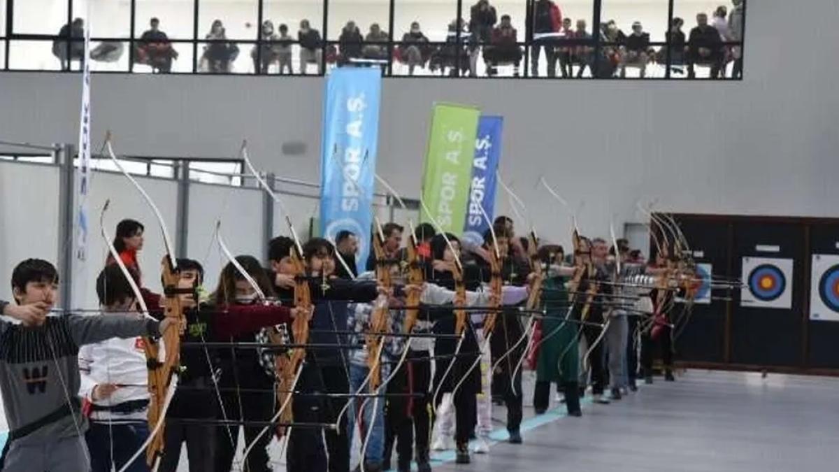 Kayseri’de spor okullarında yaz dönemi başladı