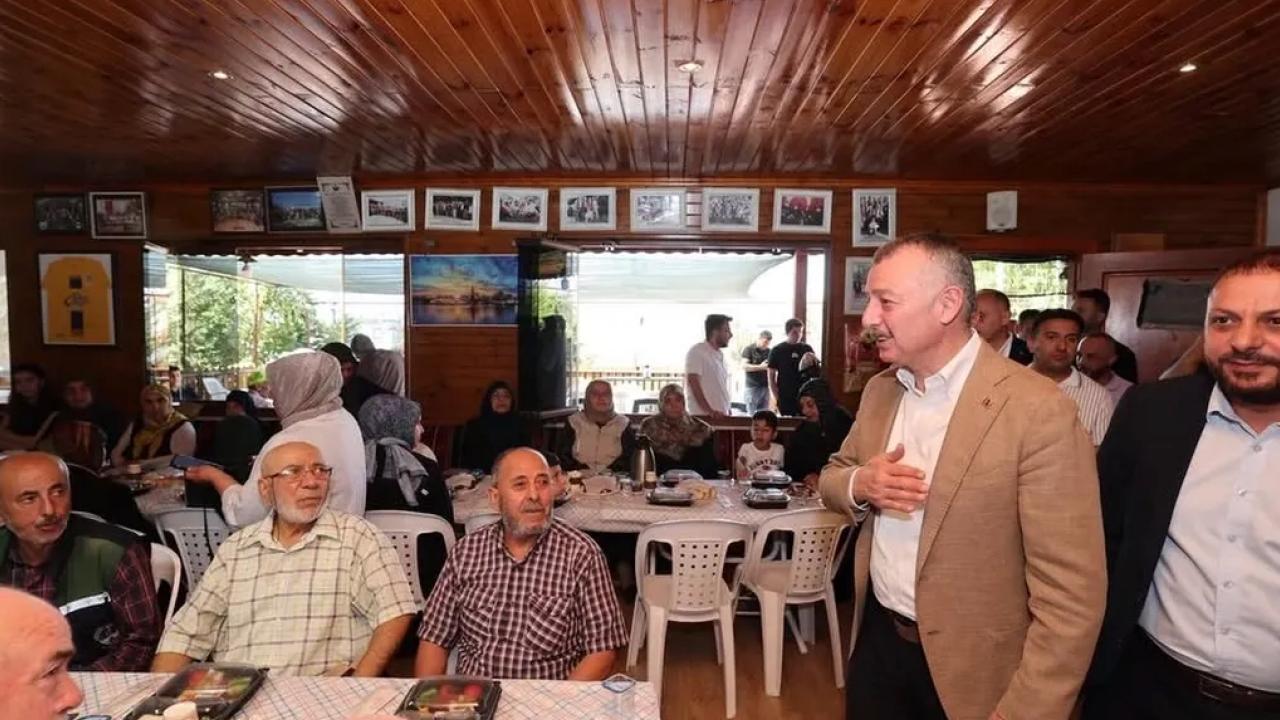 Kocaeli Yörüklerden Başkan Büyükakın’a şiirli karşılama
