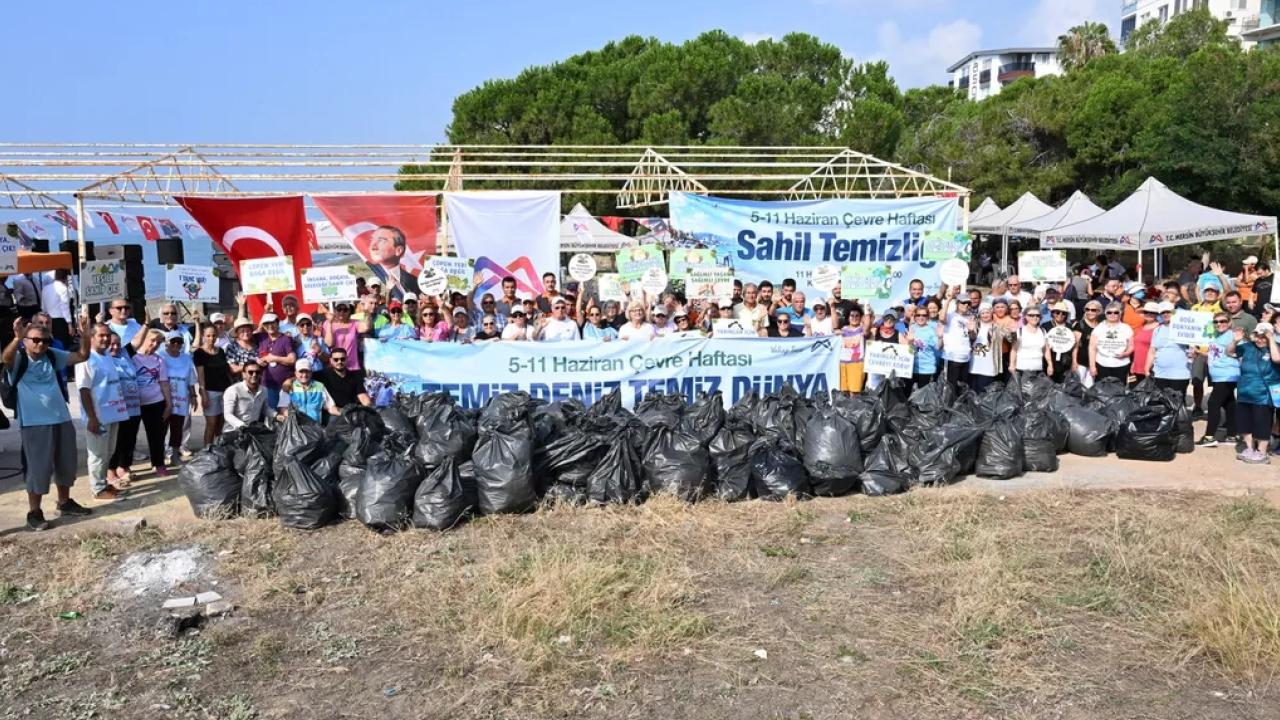 Mersin’de Çevre Haftası’nda sahiller temizlendi