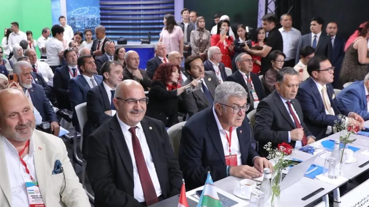 Özbekistan’da KGK Paneli’nde medyanın geleceği tartışıldı