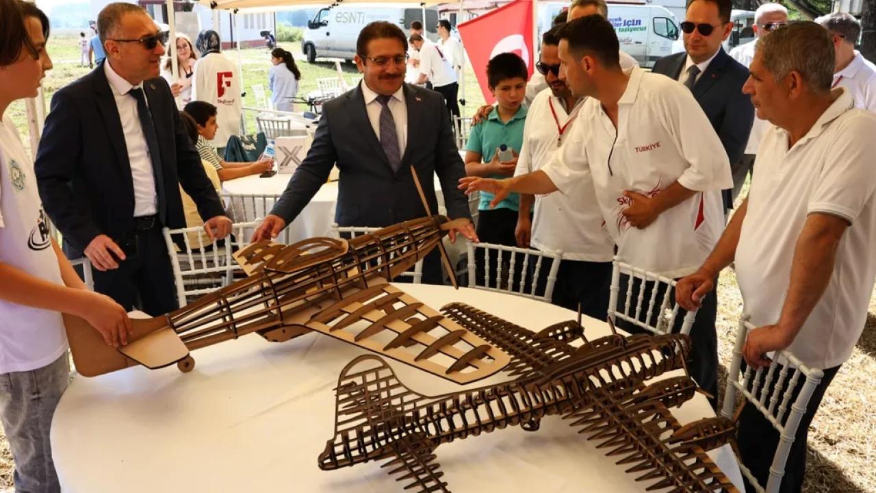 Sakarya Roket Şenliği’nde genç mucitler gökyüzüyle buluştu