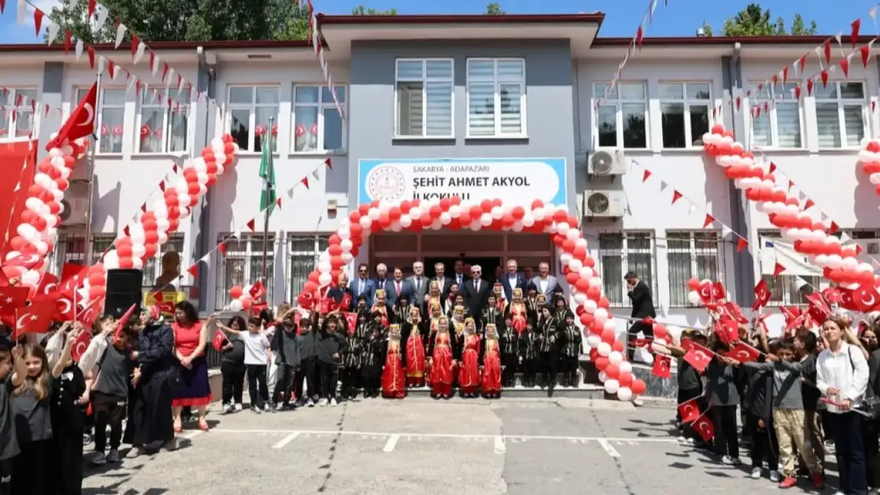 Sakarya’da eğitim maratonu karne sevinciyle tamamlandı