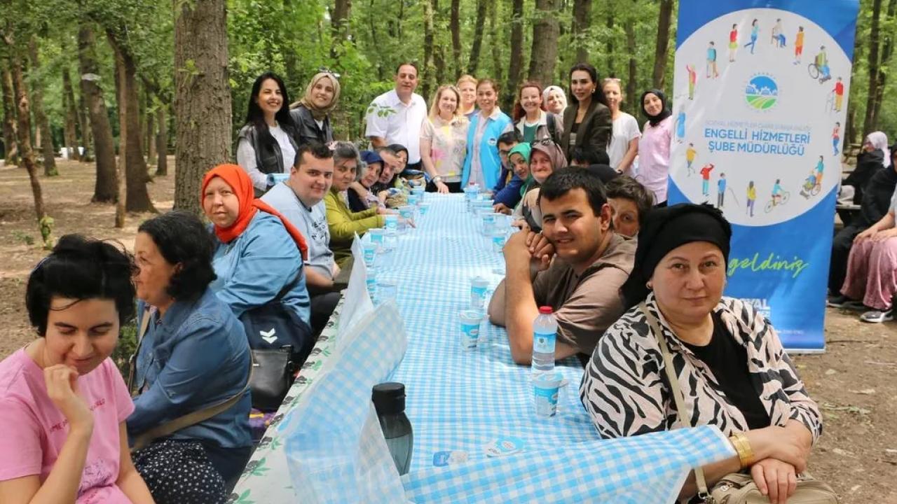 Sakarya’da engelsiz hobi kursiyerleri doğayla buluştu