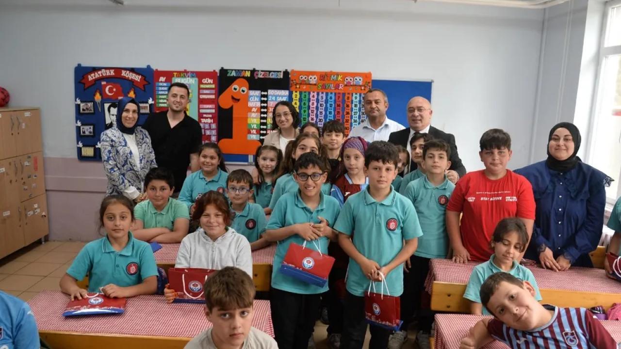 Trabzon Büyükşehir’in ‘Akran Nezaketi’ eğitimleri sürüyor