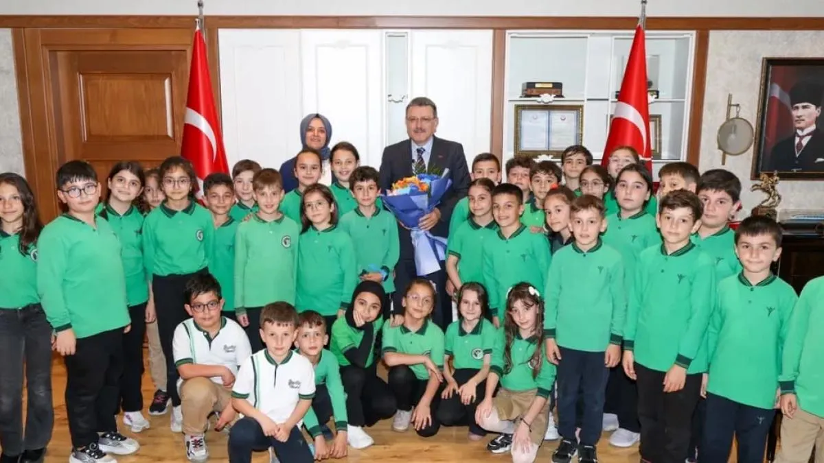 Trabzon’da Başkan Genç’ten minik misafirlerine maç sözü!