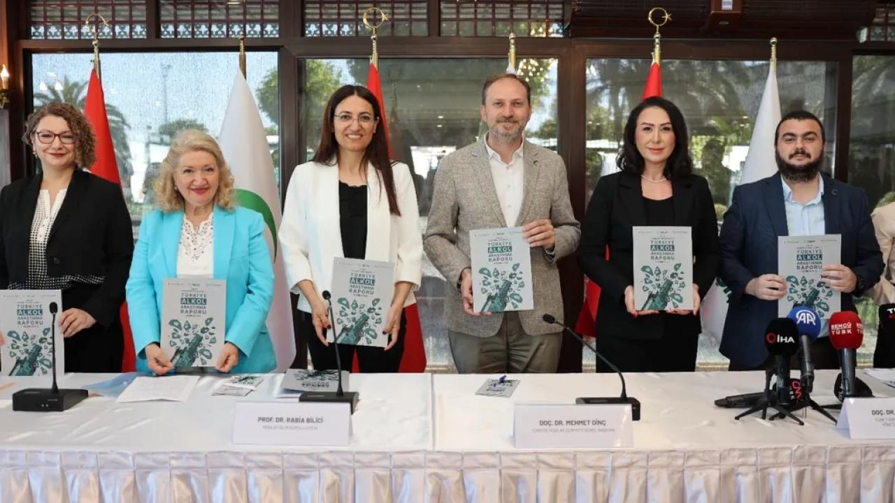 Yeşilay’dan alkol raporu… Alkole başlama yaşı 19,4 olarak ölçüldü