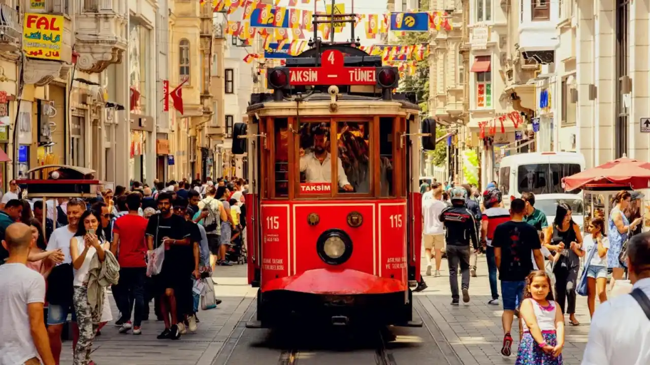 2025’te 2,4 milyon kişi iller arasında göç etti… İstanbul en fazla göç alan ve veren il oldu