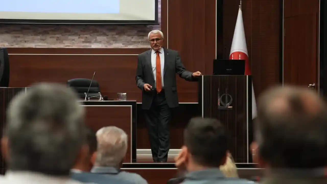 Ankara Keçiören’de belediye personeline hizmet içi eğitim