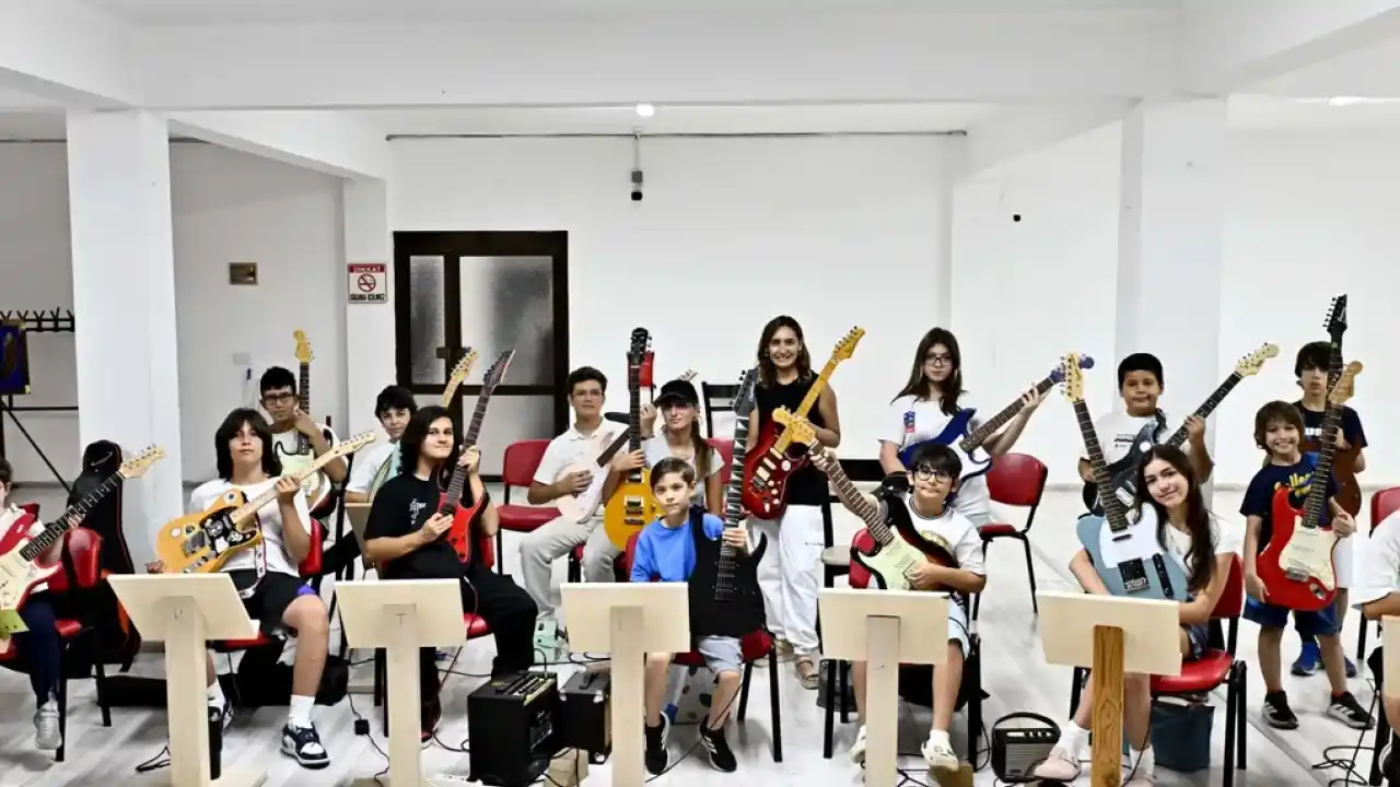 Antalya Muratpaşa’da Değirmenönü’nde gitarın dört hali