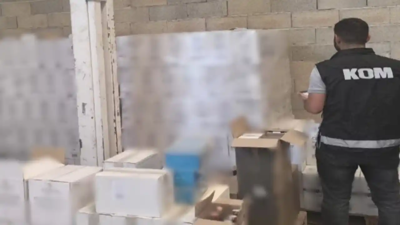 Antalya’da binlerce kaçak içki ve tütün ürünü ele geçirildi