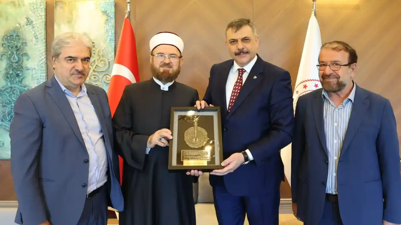 Bakan Çiftçi, Dünya Müslüman Âlimler Birliği Başkanı Karadaği’yi ağırladı