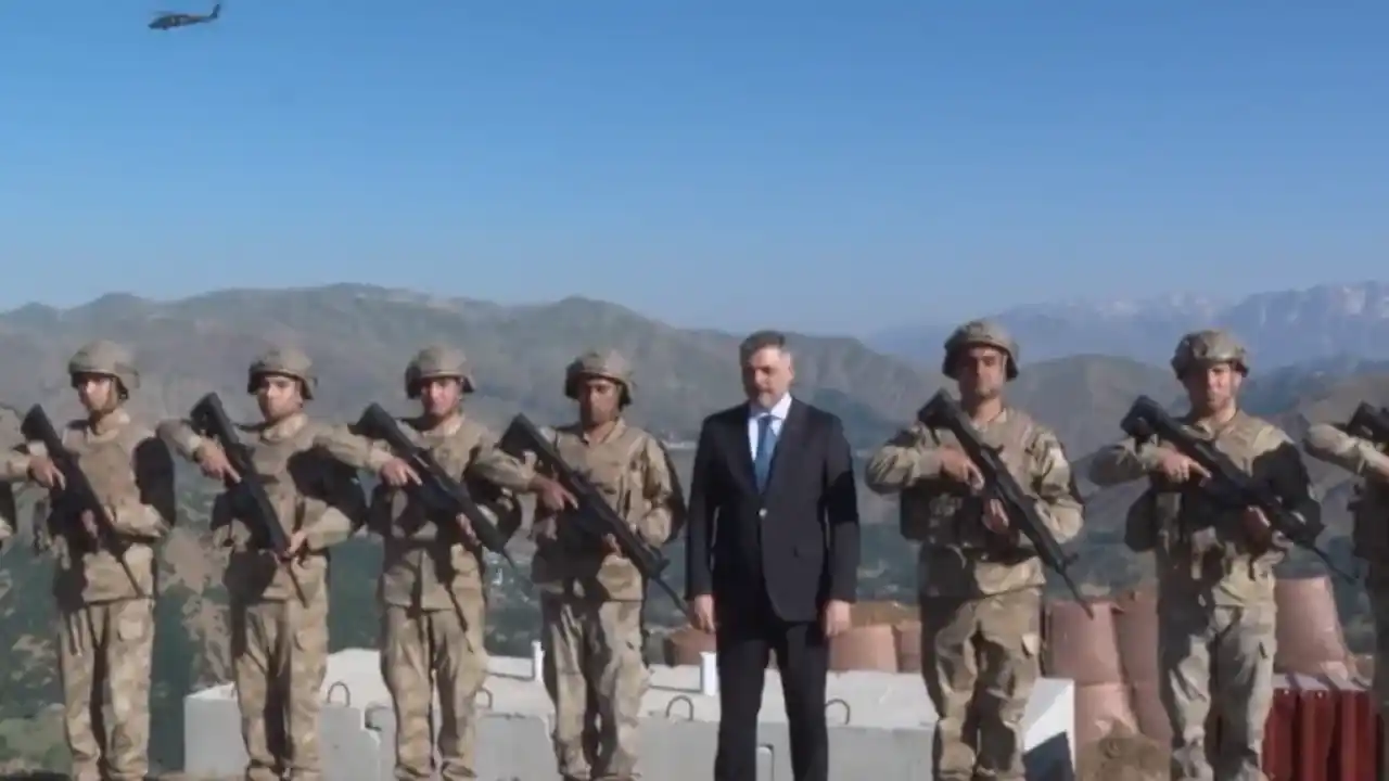 Bakan Çiftçi, Şemdinli Zirvin Tepe Üs Bölgesi’nde