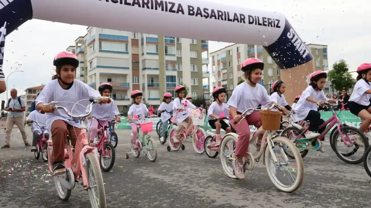 Bisiklet yarışı nefes kesti