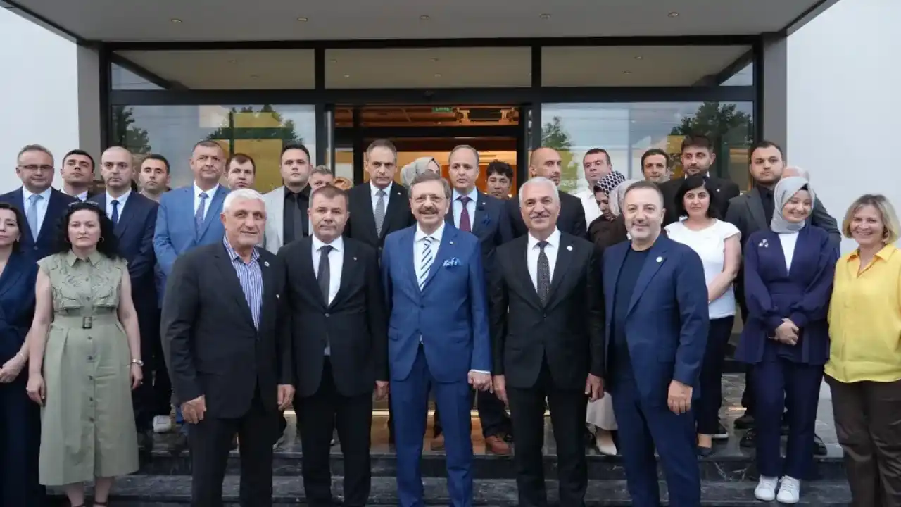 Gebze Ticaret Odası Heyeti, TOBB Başkanı Hisarcıklıoğlu ile Sakarya’da buluştu