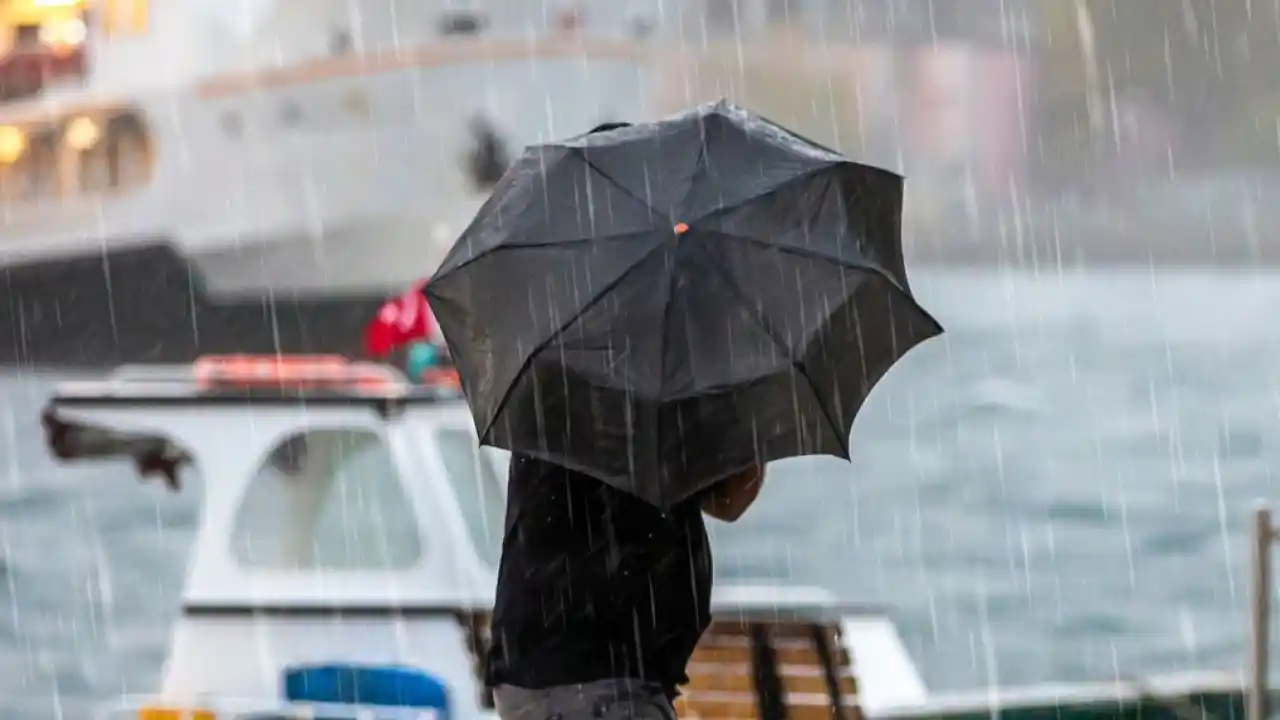 İstanbul’a sağanak ve kuvvetli poyraz uyarısı… Sıcaklıklar 4 derece düşecek
