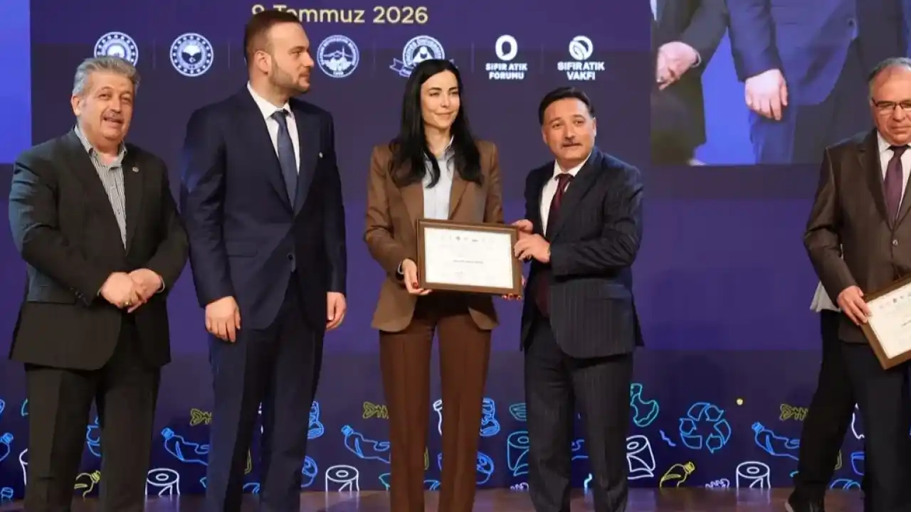 Kayseri Büyükşehir’e ‘sıfır atık’ plaketi