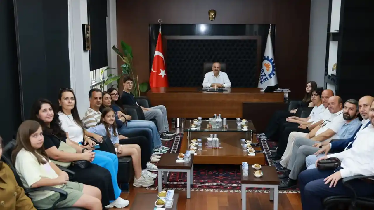 Kocaeli Gebze’de Başkan Büyükgöz LGS birincilerini ağırladı