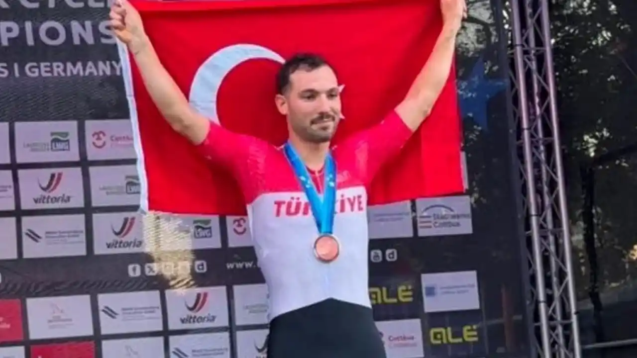Konya Büyükşehirli milli bisikletçi Avrupa’da zirvede