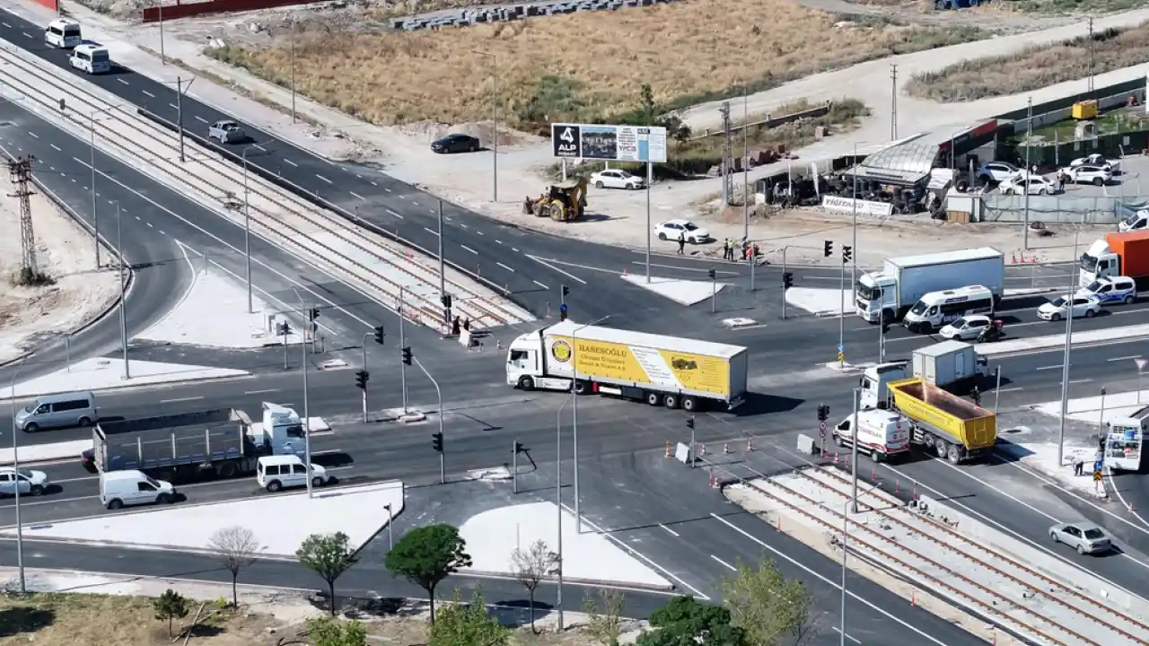Konya’da tramvay hattı güzergahında altyapı yenilemesi
