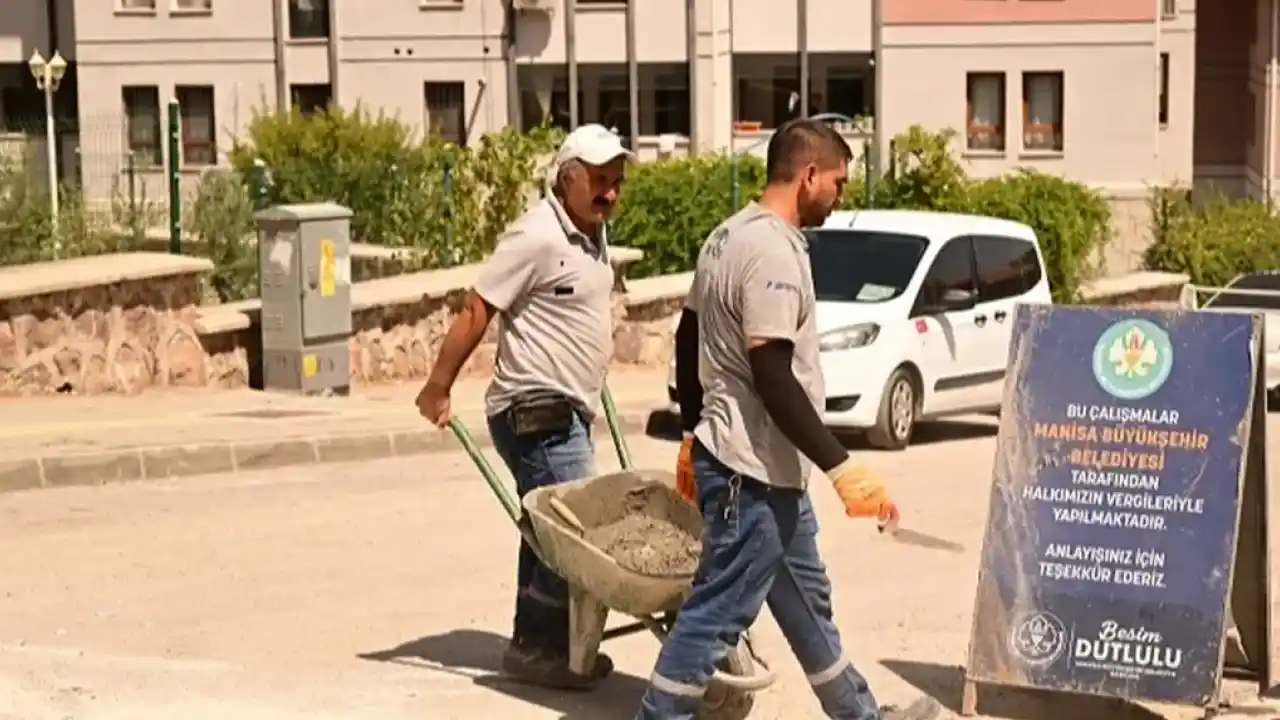 Manisa Akgedik’te üstyapı çalışmaları sürüyor