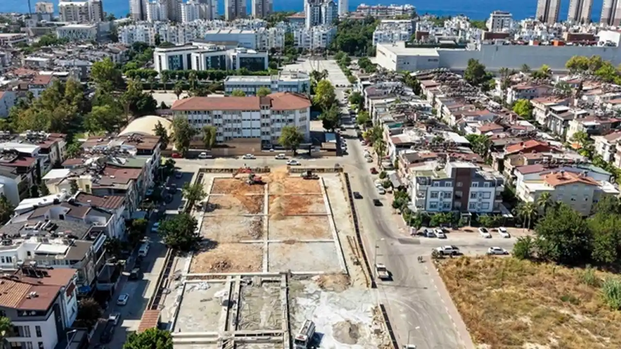 Muratpaşa raket sporlarının yeni merkezini kuruyor
