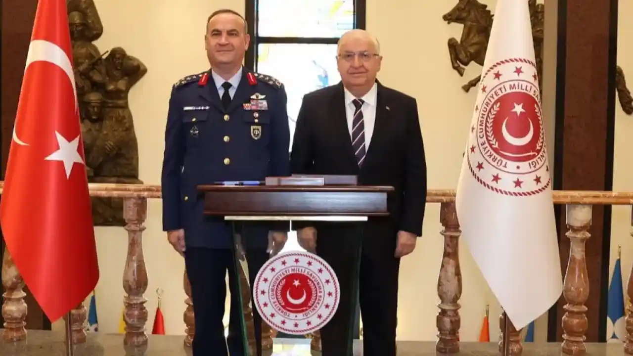 Bakan Güler, Hava Kuvvetleri Komutanı Dalkıran’ı kabul etti