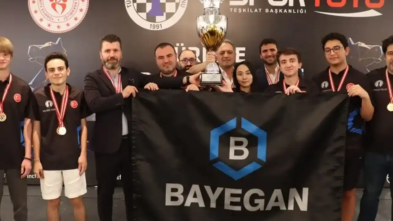 BAYEGAN Pendik Satranç’tan üst üste üçüncü şampiyonluk