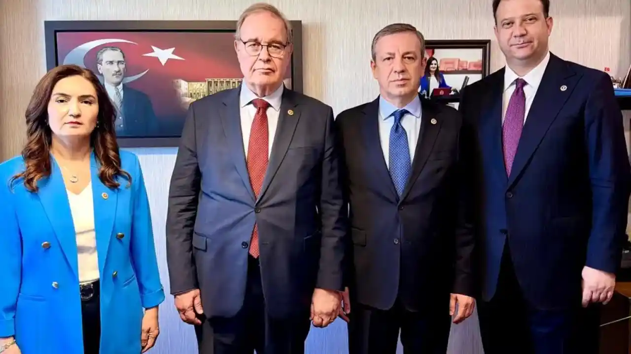 CHP Grubu da çerçeve yasa teklifini imzaladı