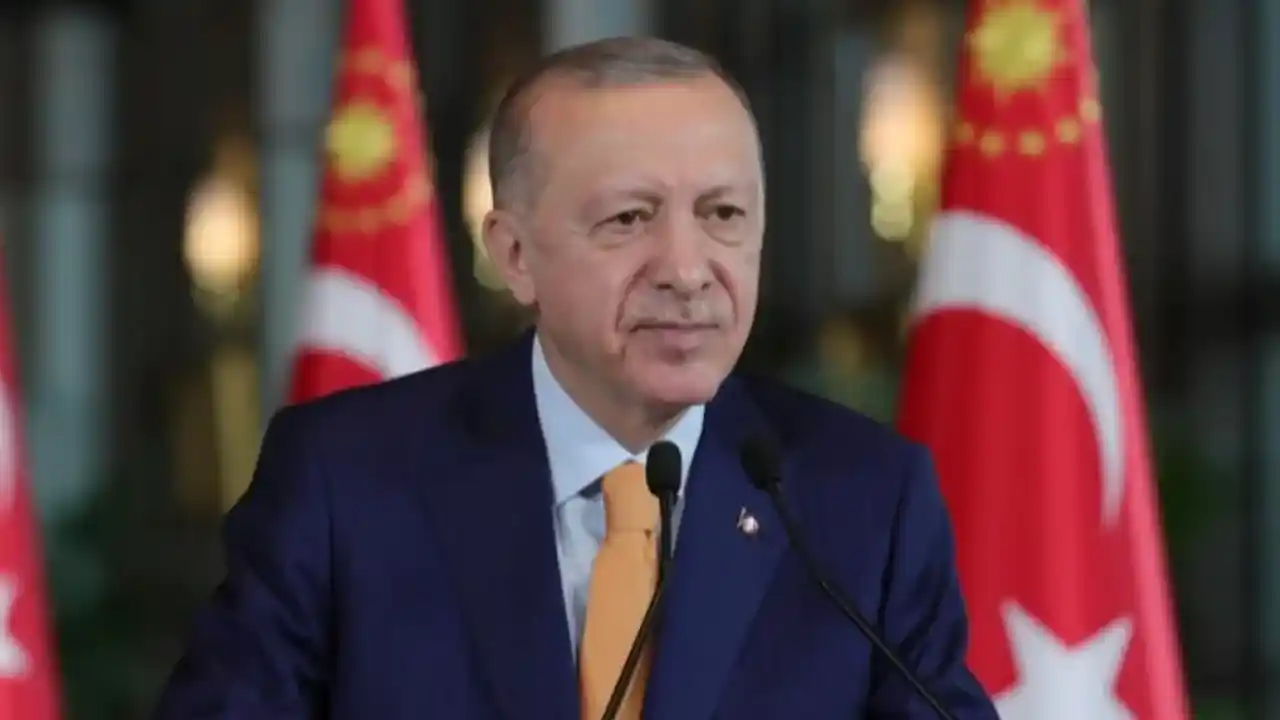 Cumhurbaşkanı Erdoğan’dan 30 Ağustos mesajı: Türkiye’yi kutlu mücadelesinden hiç kimse vazgeçiremeyecek