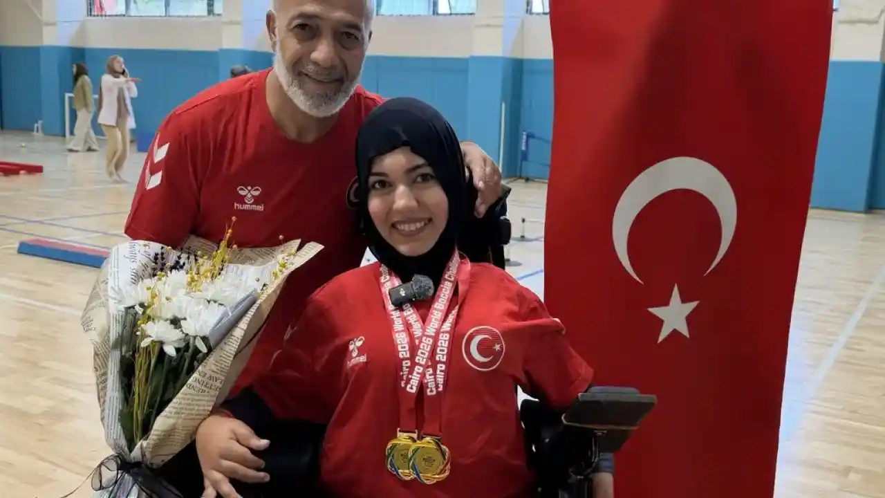 Dünya şampiyonu Alyurt’a sürpriz kutlama