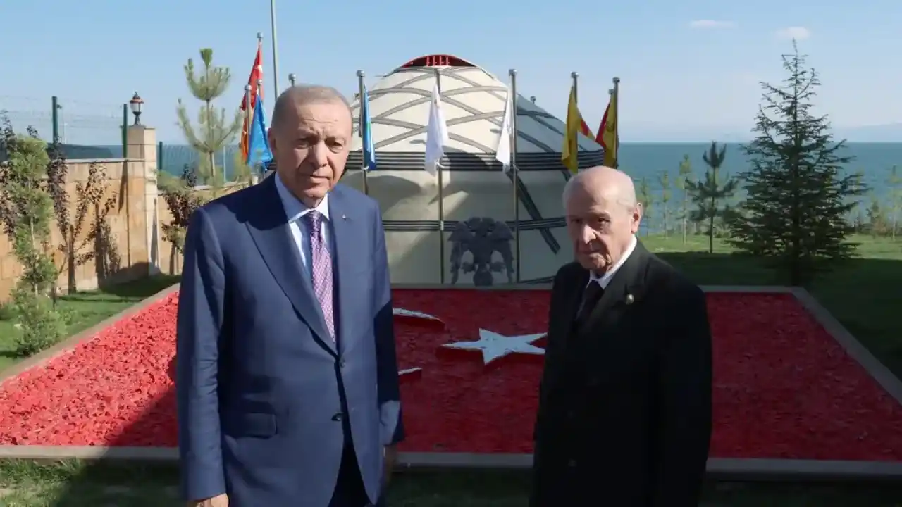 Erdoğan ve Bahçeli’den Ahlat’ta anlamlı buluşma