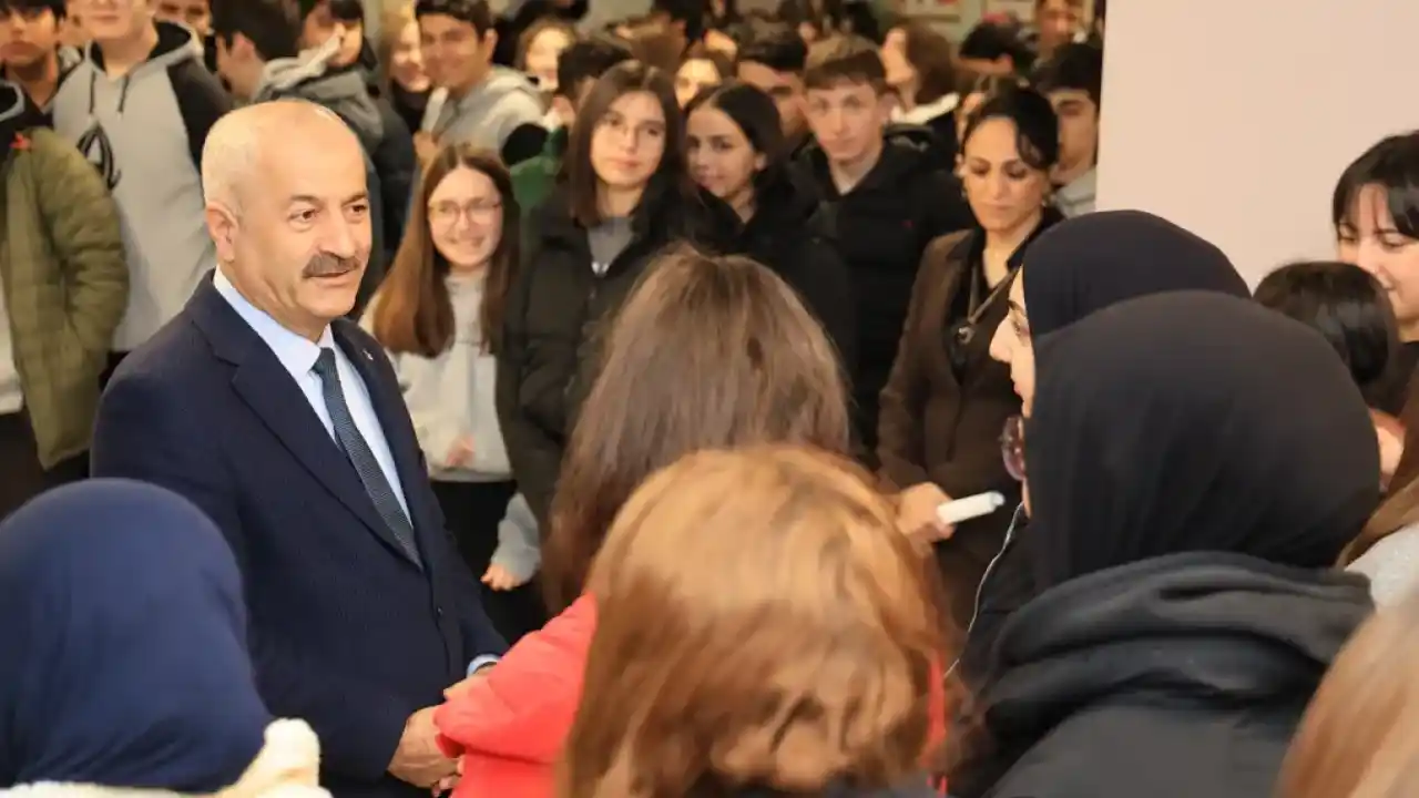 Gebze’de üniversite eğitim desteği için başvurular başladı
