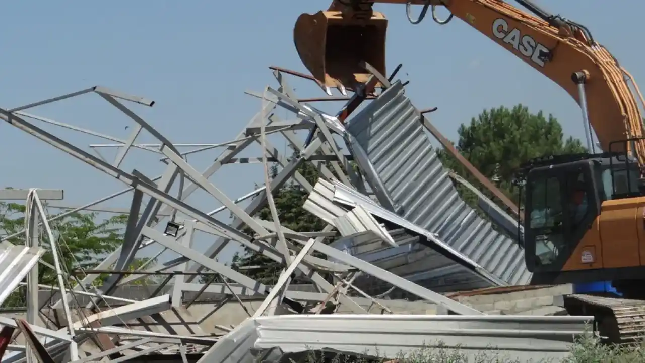 İzmir Ömerli’de kaçak yapıya geçit yok