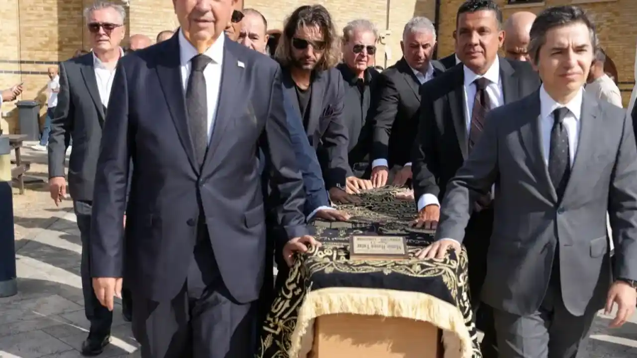 KKTC 5. Cumhurbaşkanı Ersin Tatar, yeğenini Londra’da son yolculuğuna uğurladı