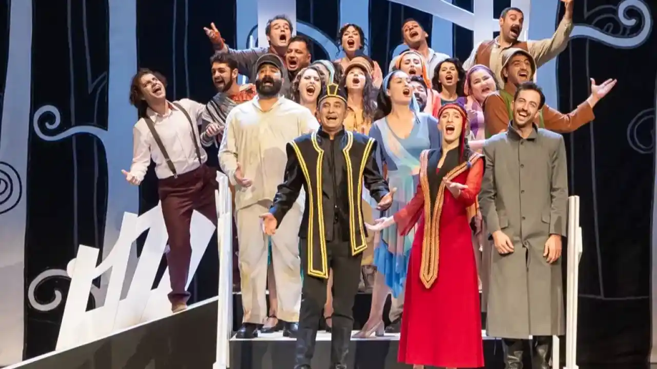 Mersin Şehir Tiyatrosu 25. sanat sezonunu dopdolu tamamladı