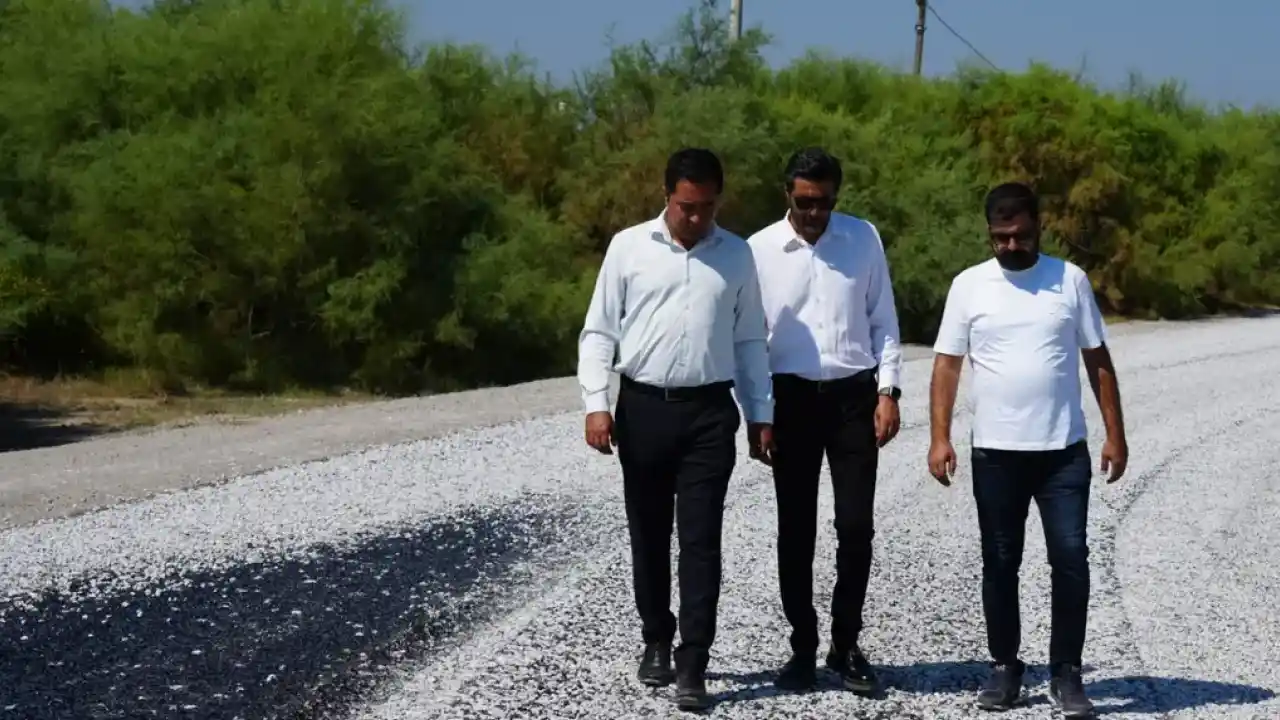 Muğla Milas’ta geniş kapsamlı sathi kaplama çalışması