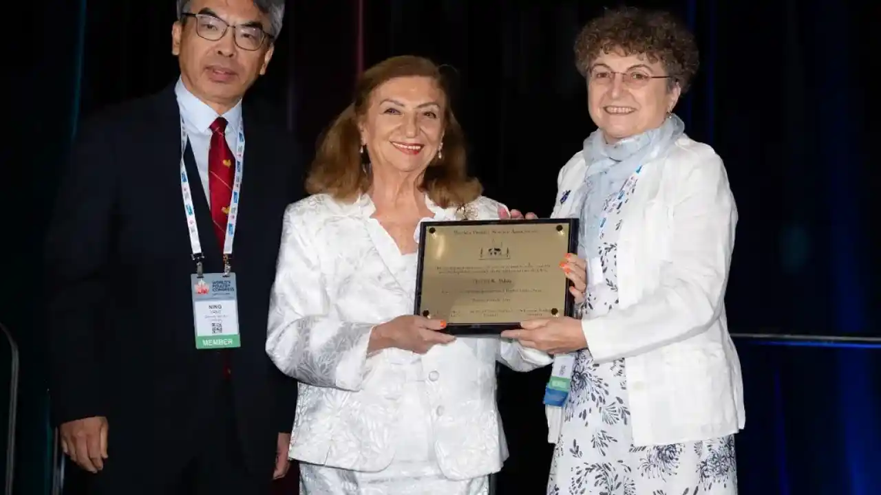 Prof. Dr. Rüveyde Akbay’a ‘uluslarası’ onur