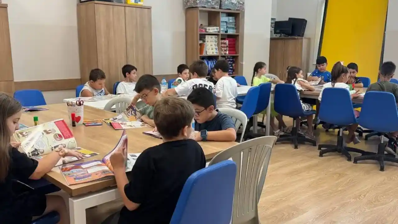 Sakarya’da genç düşünürlerden bilime renkli keşif