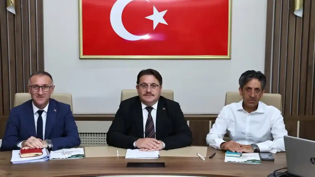 Sakarya’da yeni eğitim öğretim öncesi okul-aile iş birliğine odaklanıldı