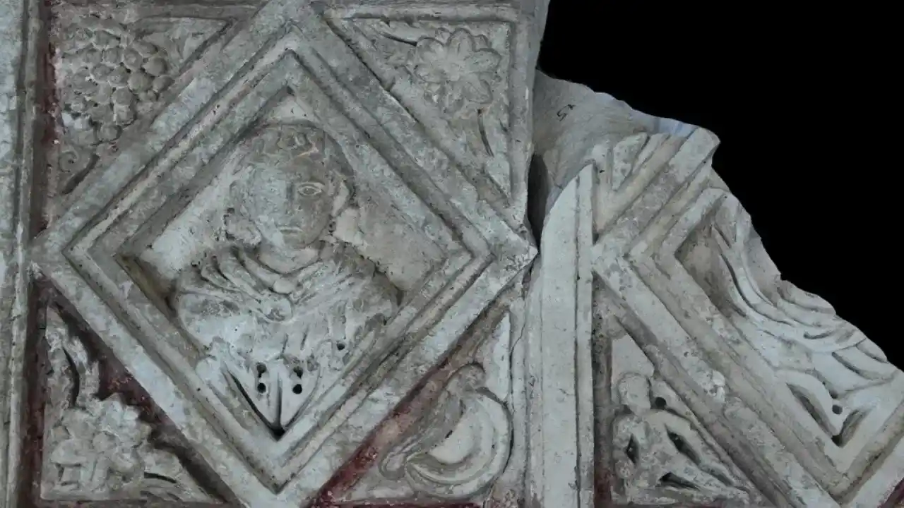 Side’de Herakles Kapısı gün yüzüne çıkarıldı
