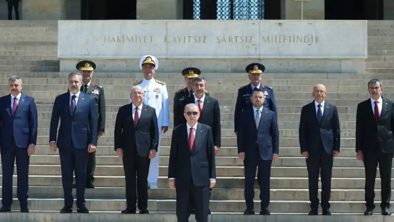 YAŞ kararları açıklandı! 25 general ve amiral terfi etti… Hava Kuvvetleri Komutanı değişti