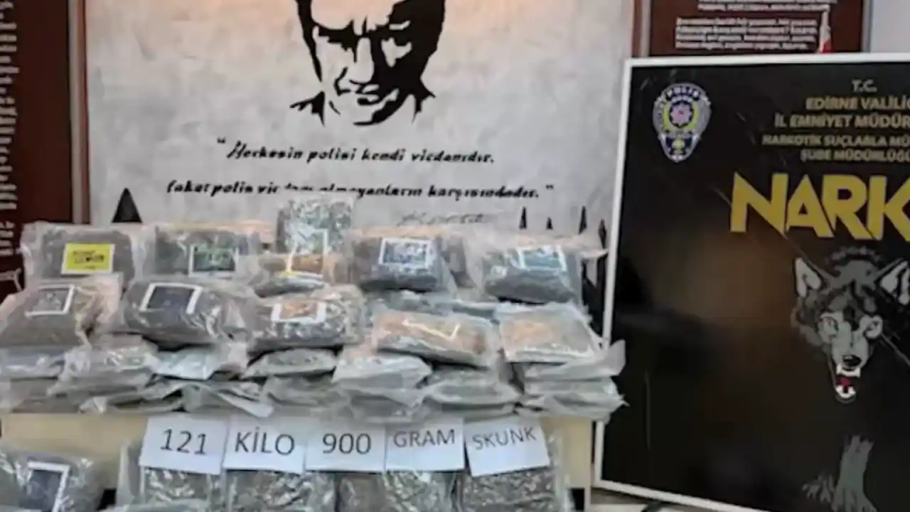 71 ilde uyuşturucu operasyonu! 2,3 ton uyuşturucu ve 4 milyon hap ele geçirildi