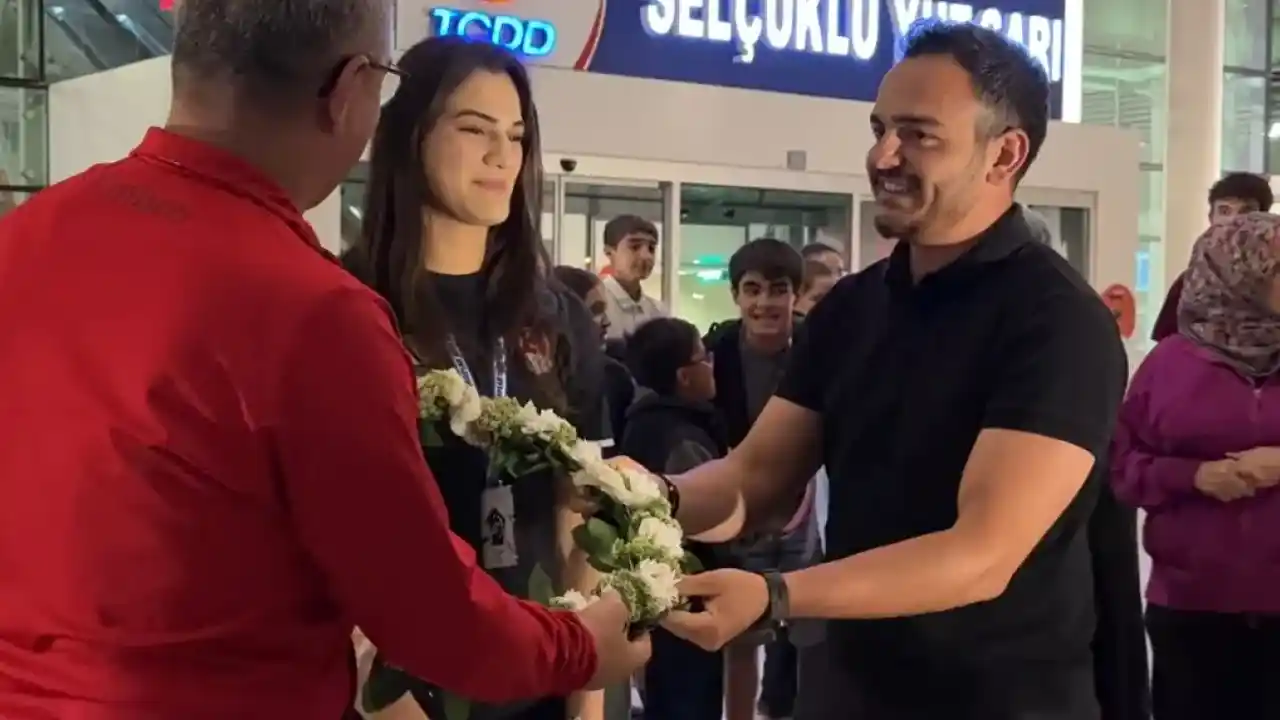 Avrupa ikincisi Konyalı sporcu coşkuyla karşılandı