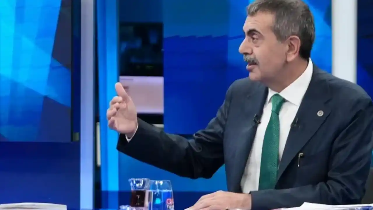 Bakan Tekin’den ‘kılık kıyafet’ vurgusu
