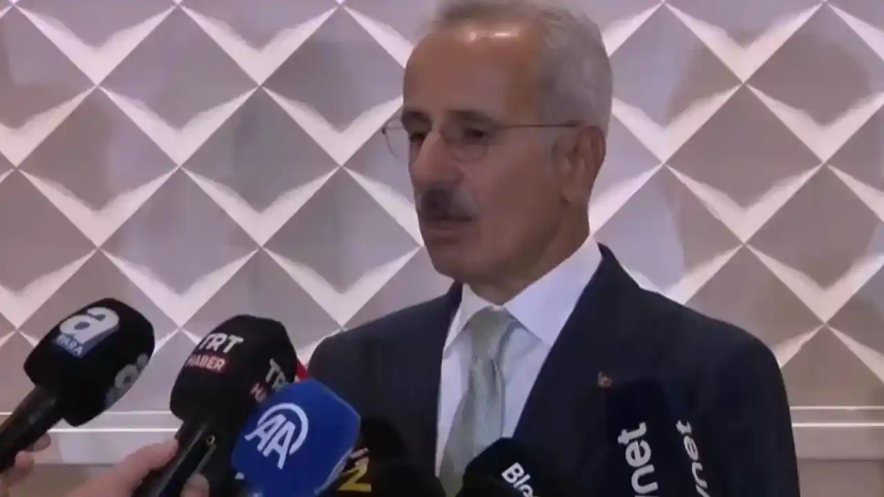 Bakan Uraloğlu: Geminin 11 dakikada battığı değerlendiriliyor
