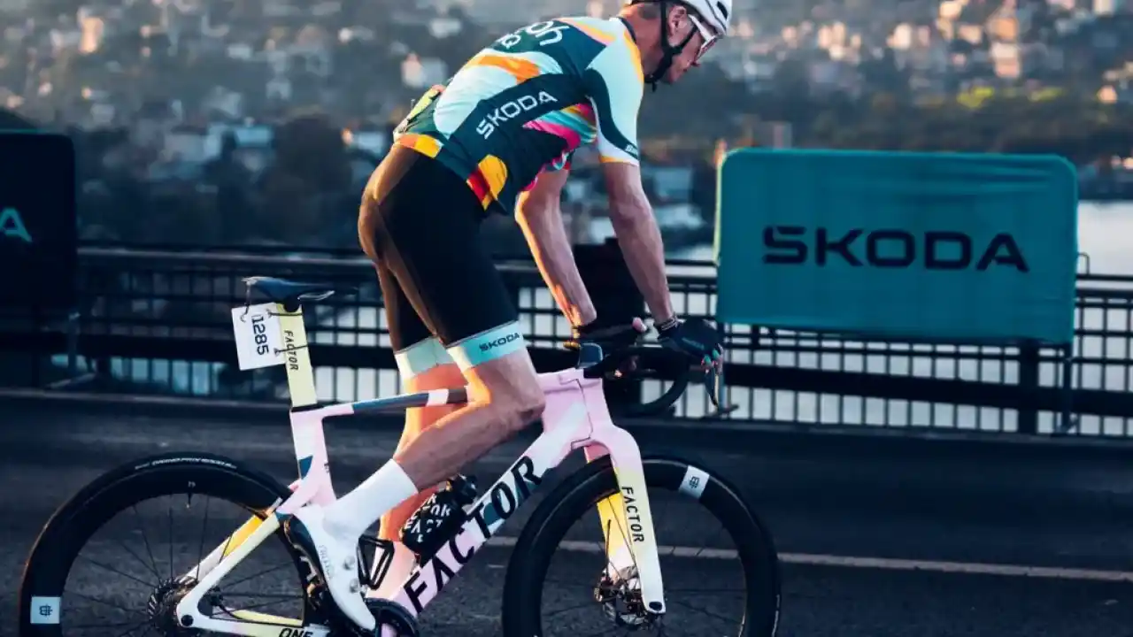 Bisiklet efsanesi Chris Froome İstanbul’da iki kıta arasında pedalladı