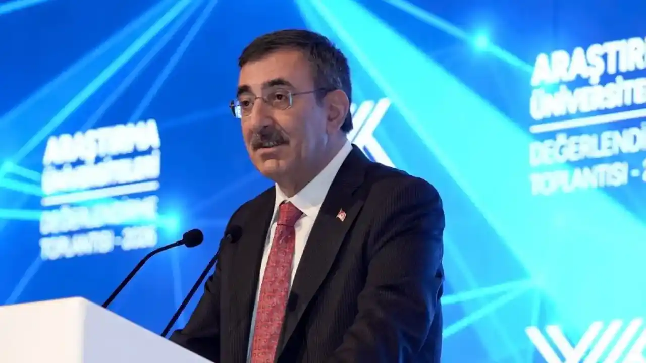 Cevdet Yılmaz: Hedefimiz Türkiye Yüzyılı’nı bilim ve teknolojinin yüzyılı yapmak
