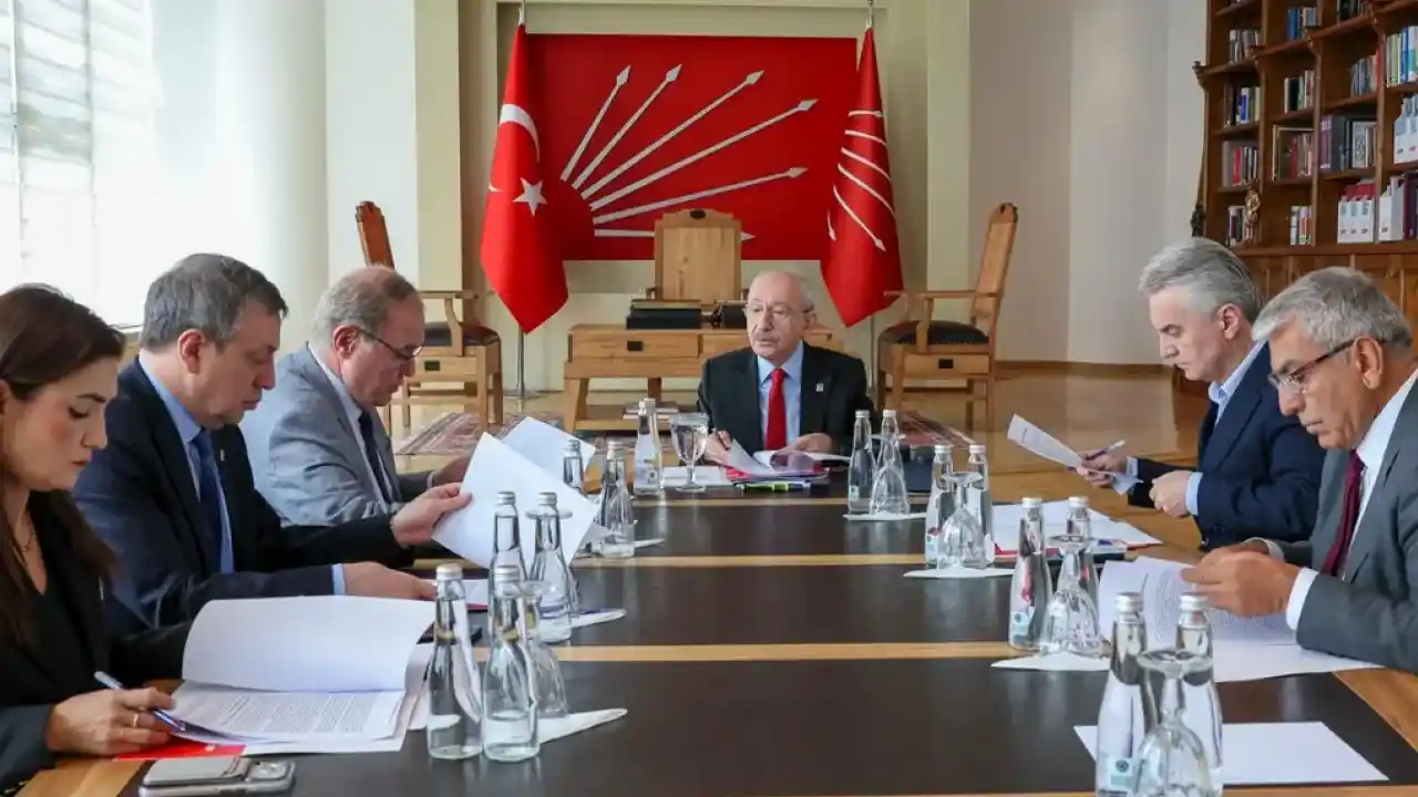 CHP Ekonomi Masası borsa gündemiyle acil toplandı