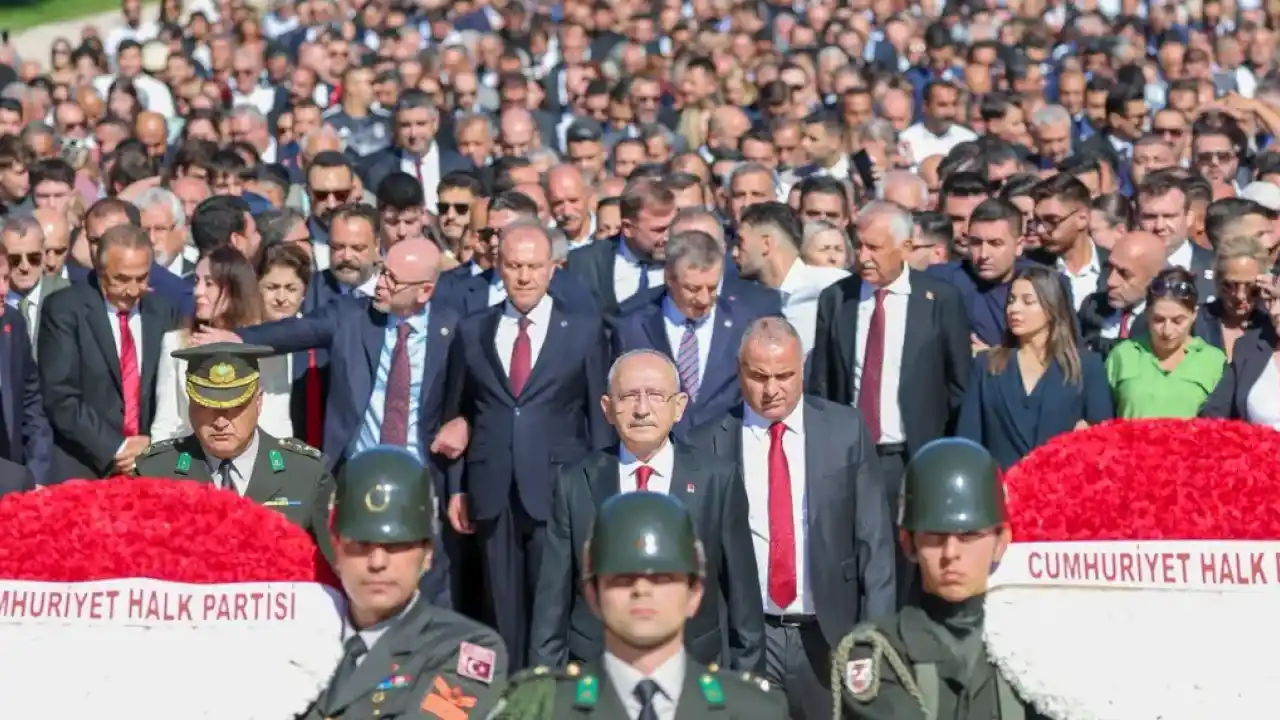 CHP’nin 103. kuruluş yıl dönümünde Anıtkabir’de anlamlı tören